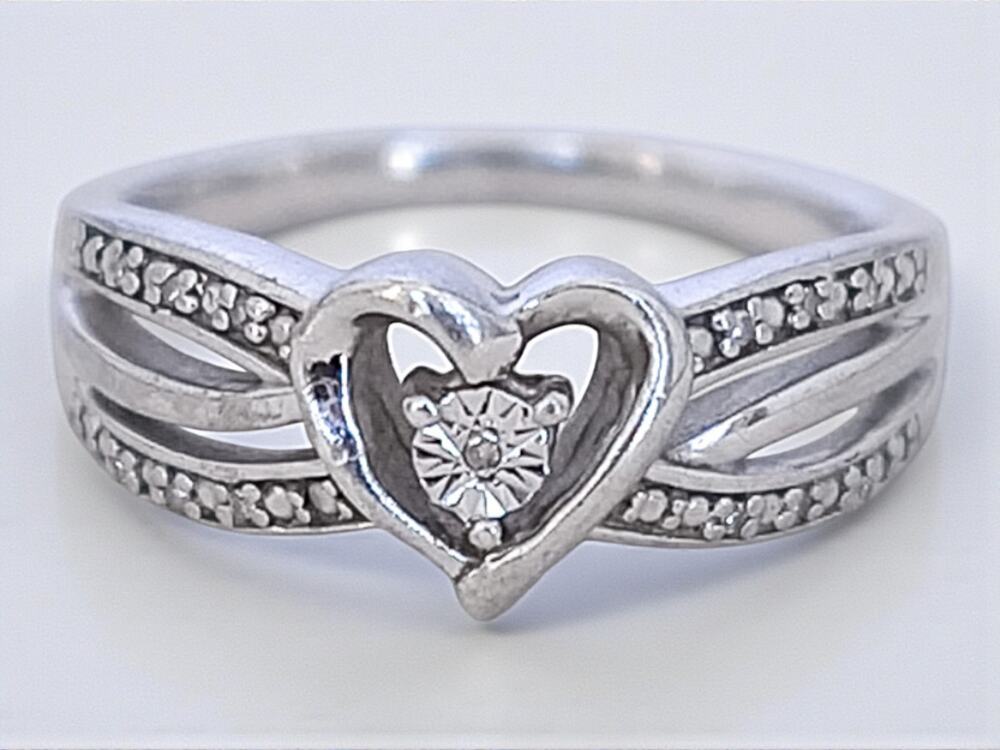 Vintage 925 Sterling Silver Cubic Zirconia Heart Ring Romantic Promise Size 6.5